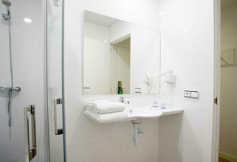 اتاق استاندارد یک تخته با بالکن, Morlans Garden