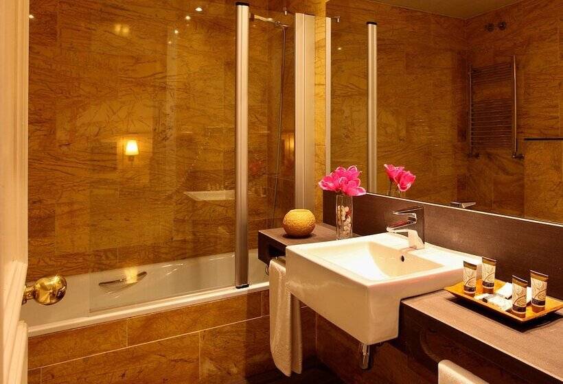 Номер Стандарт Трехместный, Nouvel