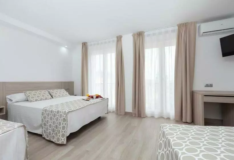 اتاق استاندارد چهار تخته, Olympia Ronda Ii