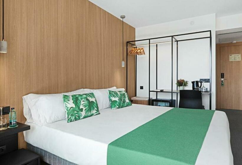 اتاق استاندارد با چشم‌انداز استخر, Paradiso Garden