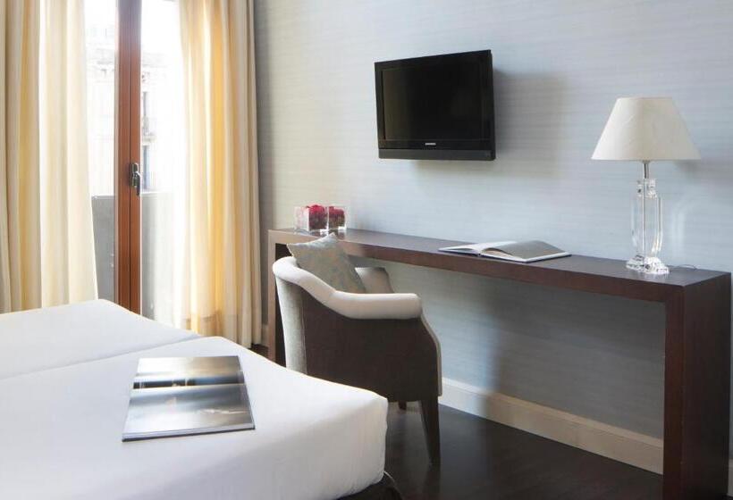 Comfort room with view, Ramblas Internacional