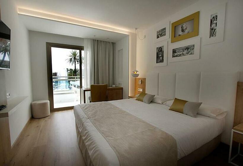 اتاق استاندارد با چشمانداز استخر, Bg Rei Del Mediterrani