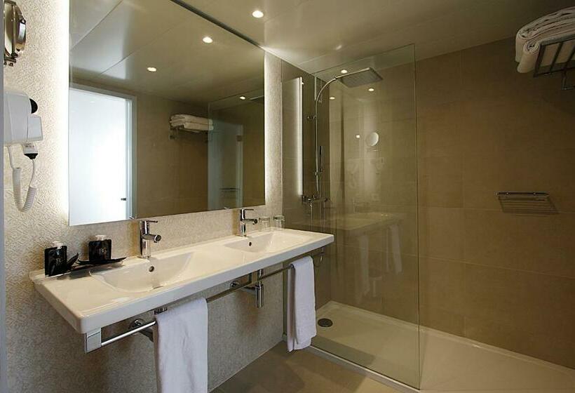 سوئیت با وان آب گرم, Bg Rei Del Mediterrani