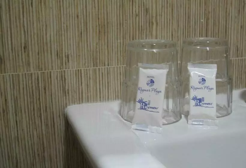 3 Bett Standardzimmer Balkon, Reymar Playa