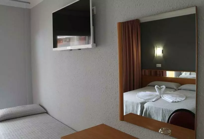 3 Bett Standardzimmer Balkon, Reymar Playa