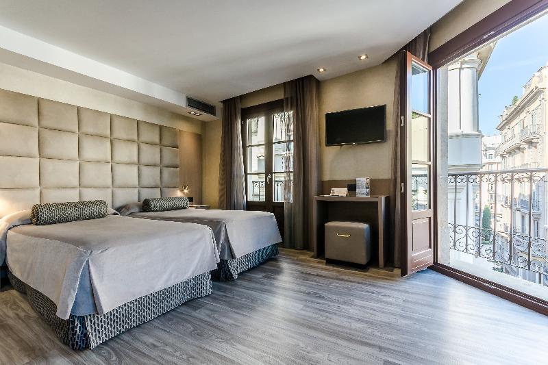 اتاق استاندارد چهار تخته, Santa Marta