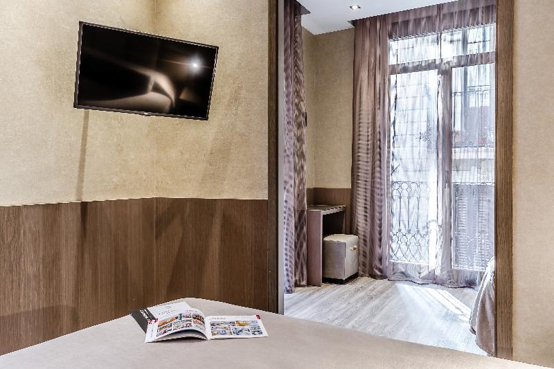 اتاق استاندارد چهار تخته, Santa Marta