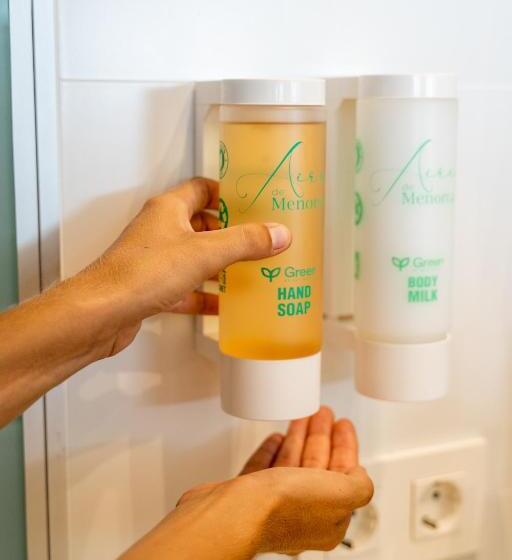 스탠다드 싱글 룸, Seth Santo Tomas