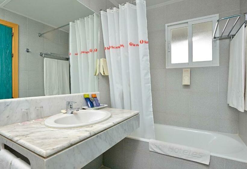 家庭间, Sol Milanos Pingüinos