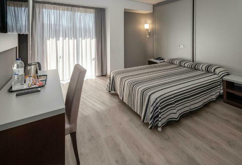 غرفة قياسية, Summer