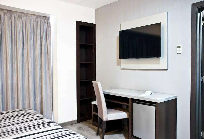 标准三人间, Summer