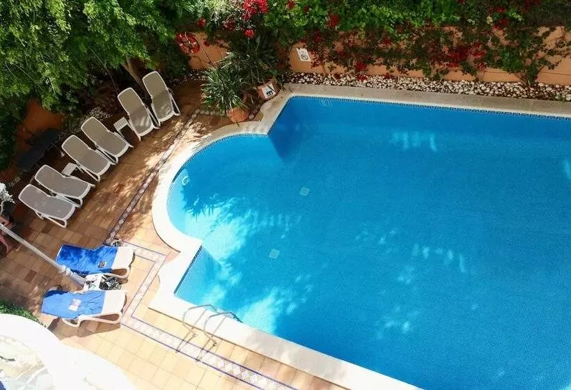 Camera Standard Vista Piscina, Urh Sitges Playa