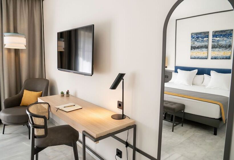 디럭스 룸 측면 바다 전망, Urh Sitges Playa