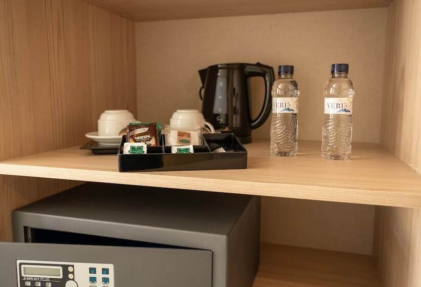 디럭스 룸 측면 바다 전망, Urh Sitges Playa