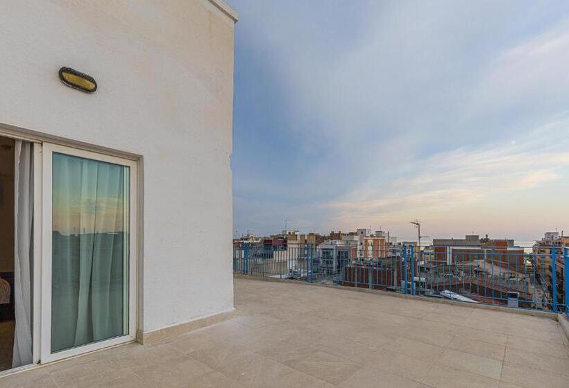 חדר סטנדרט לשלושה עם מרפסת, Vila Calella