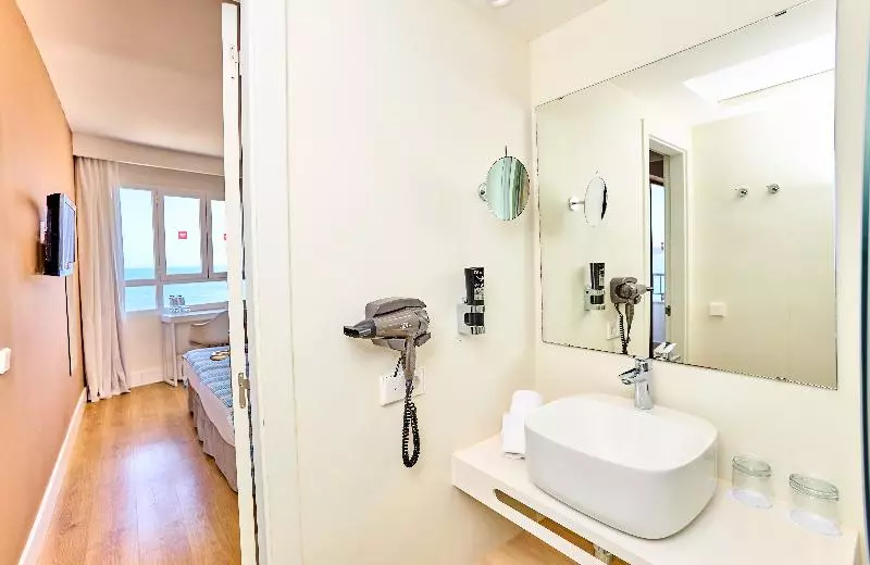 Deluxe-huone Merinäkymä, Leonardo Royal Hotel Ibiza Santa Eulalia