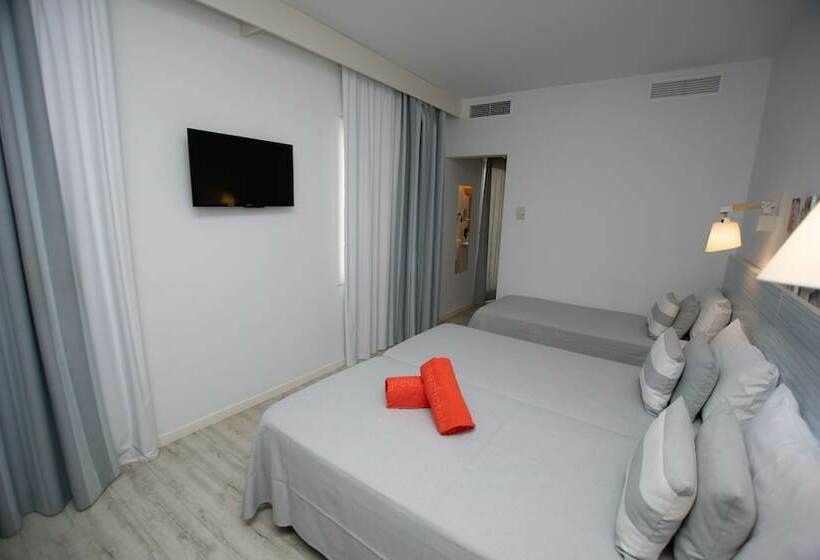 家庭间, Fergus Club Pineda Splash