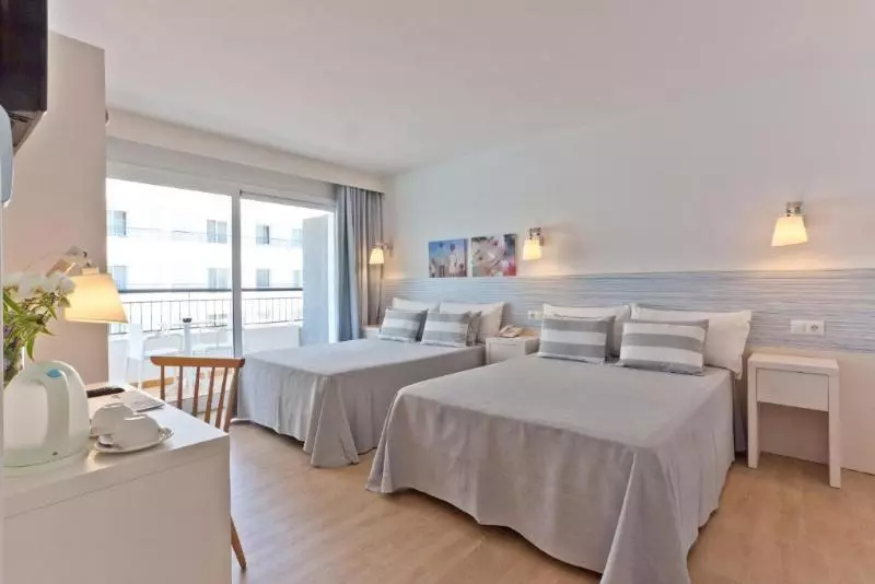 اتاق استاندارد چهار تخته, Fergus Club Pineda Splash