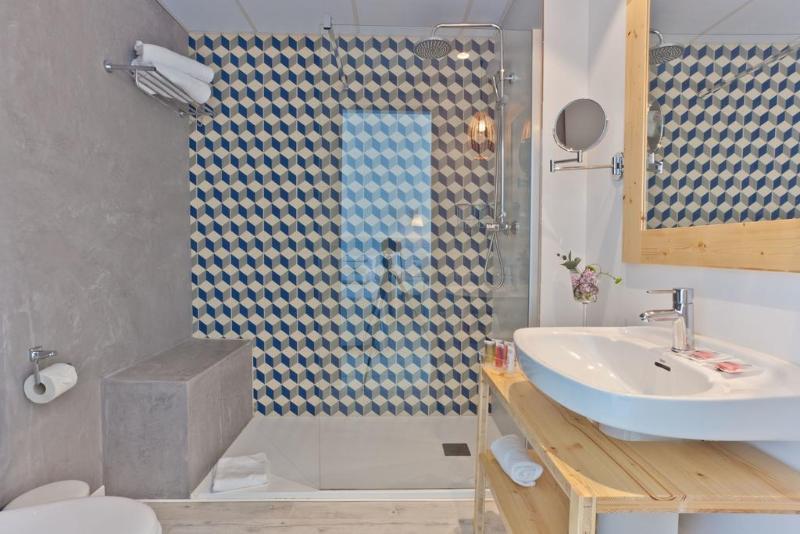 标准间带游泳池, Fergus Club Pineda Splash