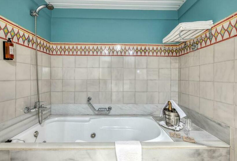 سوییت جونیور, AZZ Guadacorte - Campo de Gibraltar