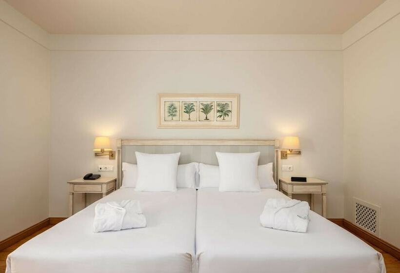 سوییت جونیور, AZZ Guadacorte - Campo de Gibraltar