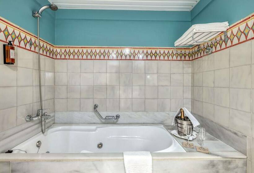 سوییت جونیور, AZZ Guadacorte - Campo de Gibraltar