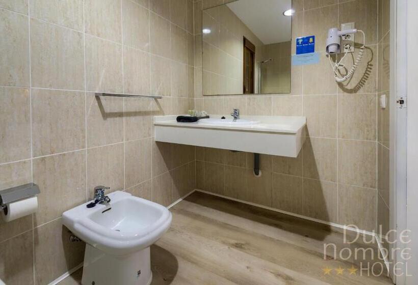 Quarto standard, Dulce Nombre