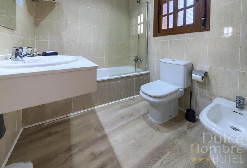 Quarto standard, Dulce Nombre