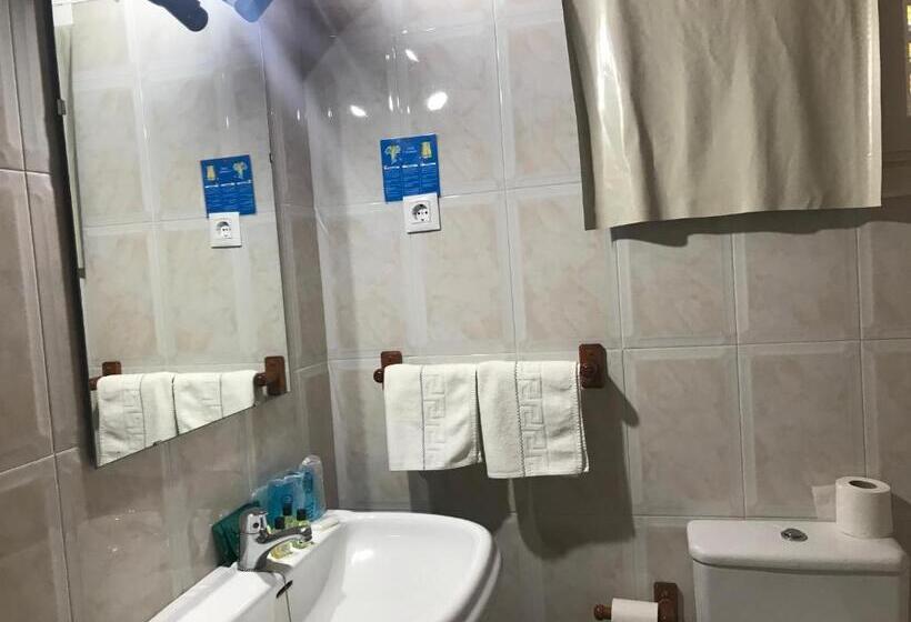 Quarto Economy, Dulce Nombre