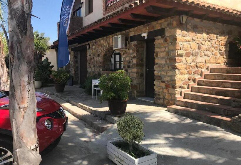 Quarto Economy, Dulce Nombre