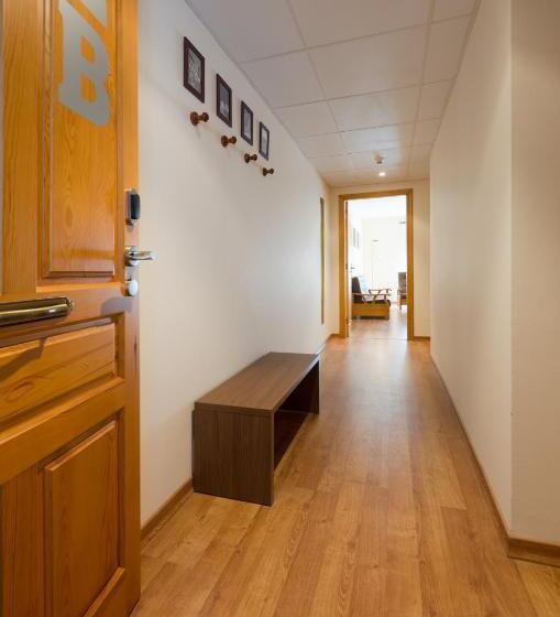 غرفة عائلية, Apolo