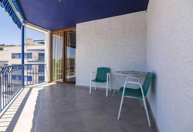 スタンダードトリプルルーム, Blason Junior