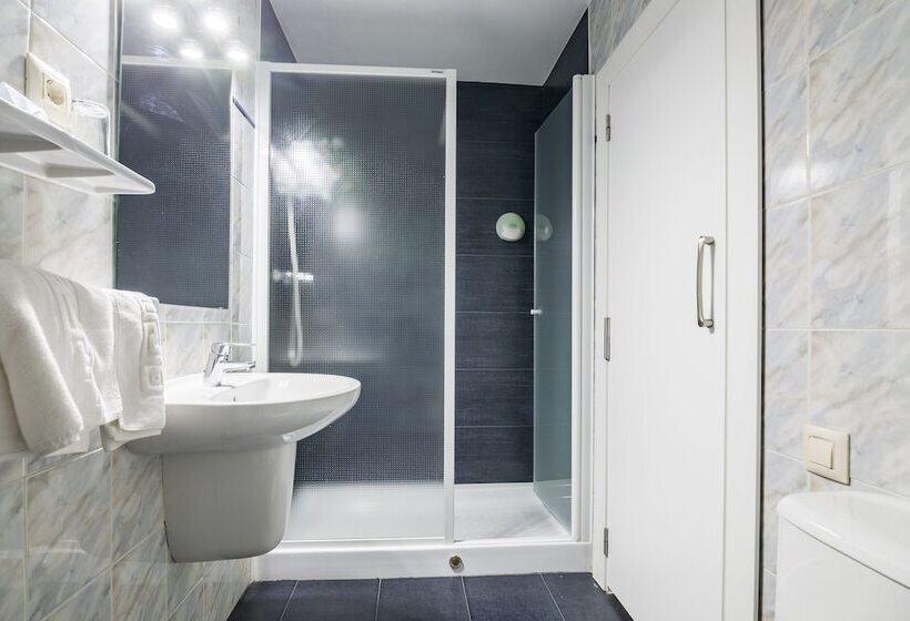 スタンダードトリプルルーム, Blason Junior