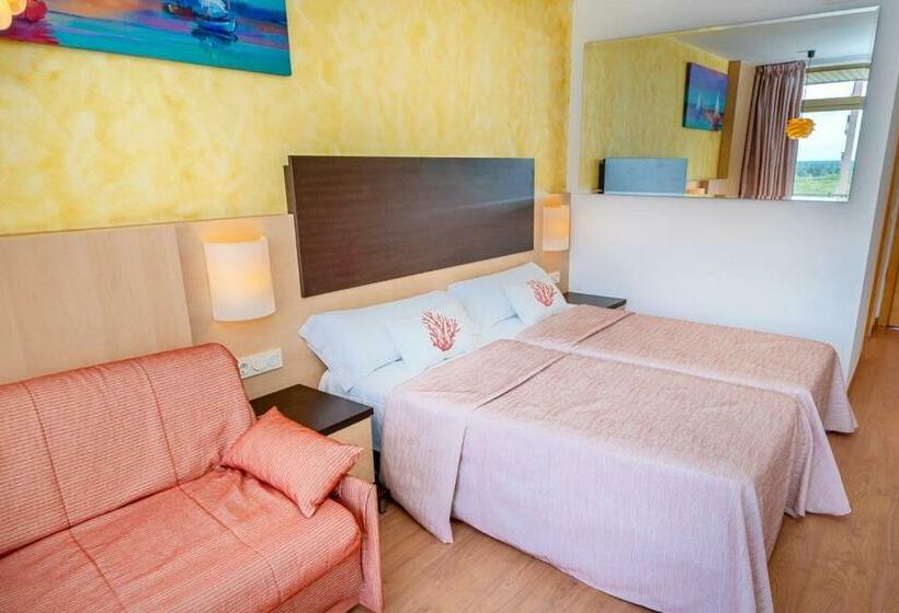 Quarto Triplo Comfort, Blaumar