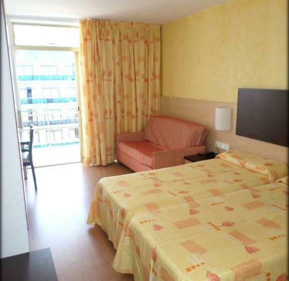 Quarto Triplo Estandar, Blaumar
