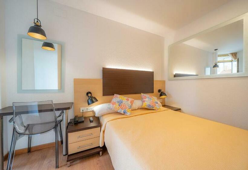 舒适型房间, Blaumar