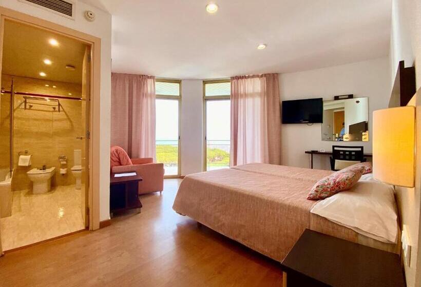 海景标准间带阳台, Blaumar