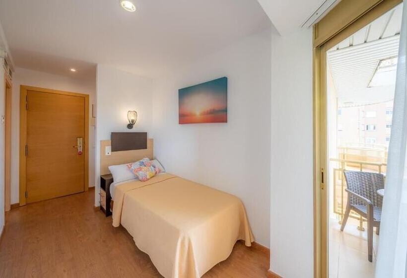 Quarto Estandar Individual, Blaumar
