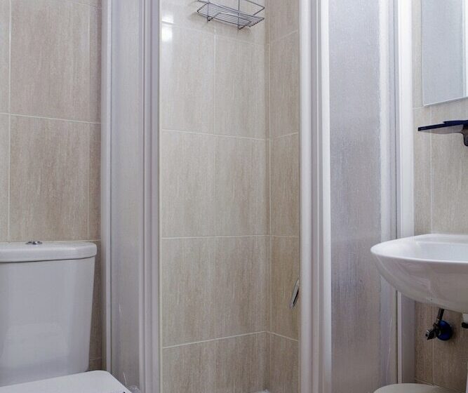 اتاق استاندارد, Boston