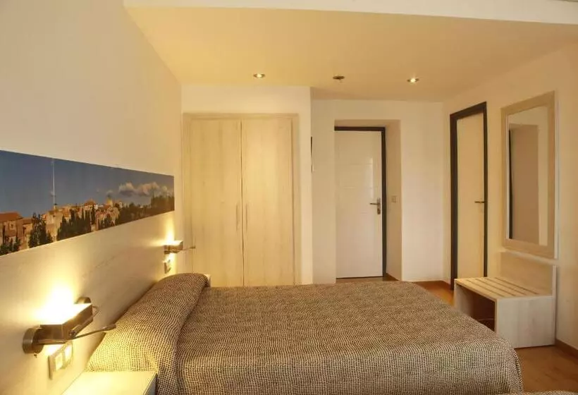 Economy Zimmer, Canet