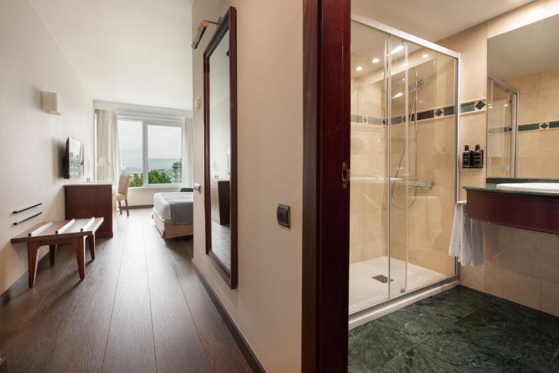 اتاق استاندارد با چشمانداز دریا, Eurostars Ciudad De La Coruna