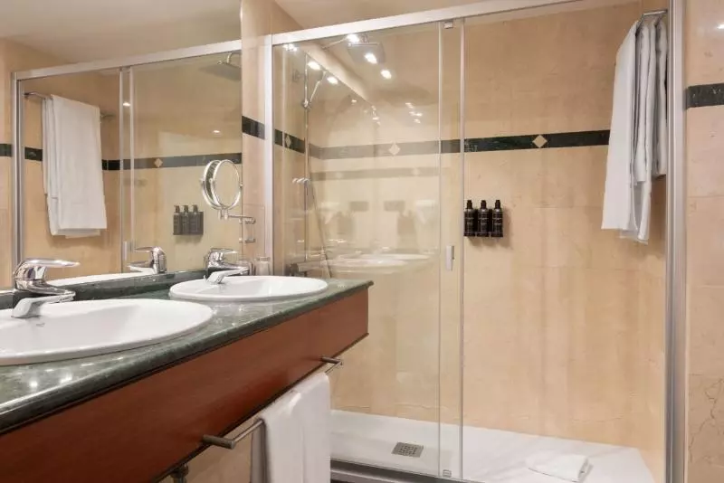 اتاق استاندارد, Eurostars Ciudad De La Coruna