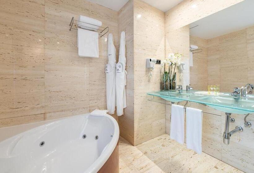 اتاق سوپریور با چشمانداز دریا, Eurostars Ciudad De La Coruna