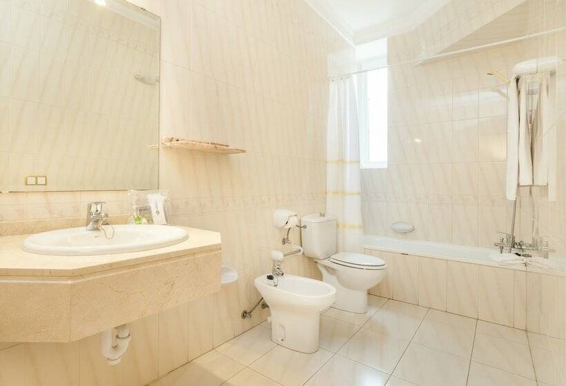 スタンダードシングルルーム, Globales Reina Cristina