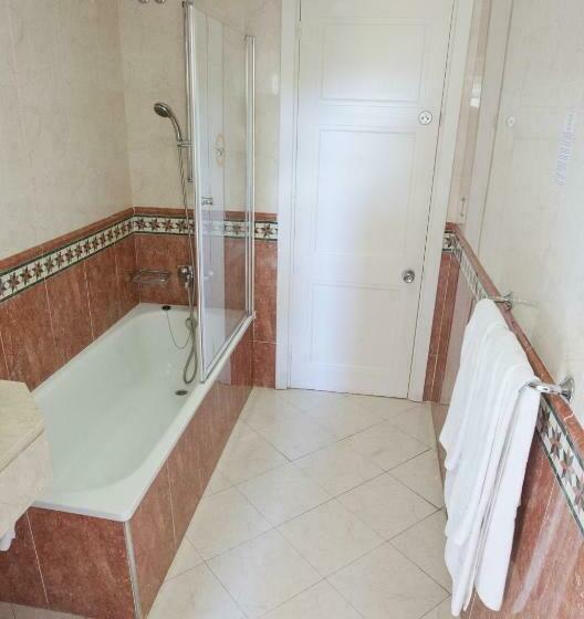 Quarto standard, Globales Reina Cristina