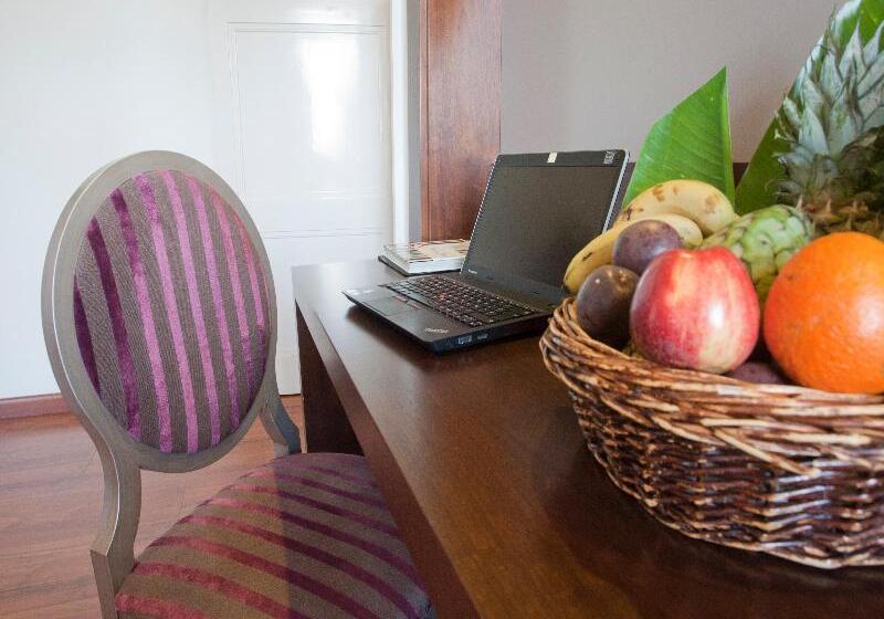 エクゼクティブルーム, Globales Reina Cristina