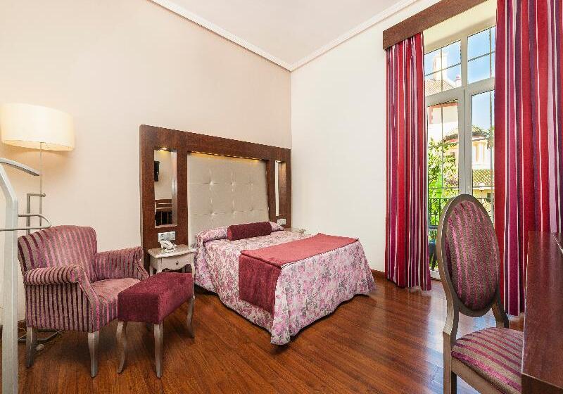 Quarto executivo, Globales Reina Cristina
