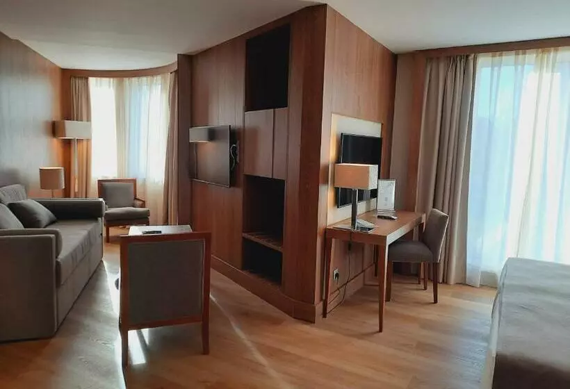 اتاق استاندارد سه نفره, Gran Hotel Balneario De Puente Viesgo