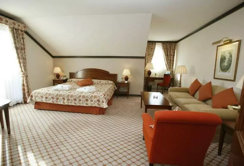 اتاق استاندارد سه نفره, Gran Hotel Balneario De Puente Viesgo