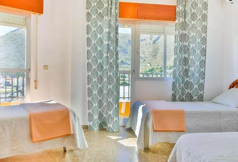 Chambre Familiale, Iberico
